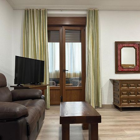 Hostal Aribel Longinos Otel Cercedilla Dış mekan fotoğraf