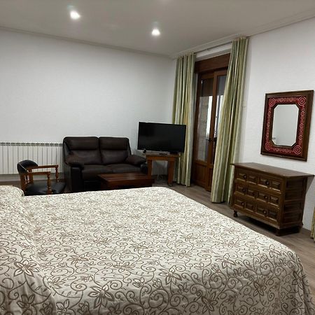 Hostal Aribel Longinos Otel Cercedilla Dış mekan fotoğraf