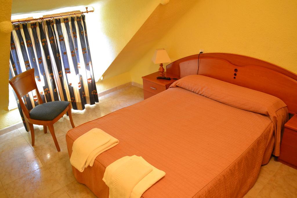 Hostal Aribel Longinos Cercedilla Oda fotoğraf