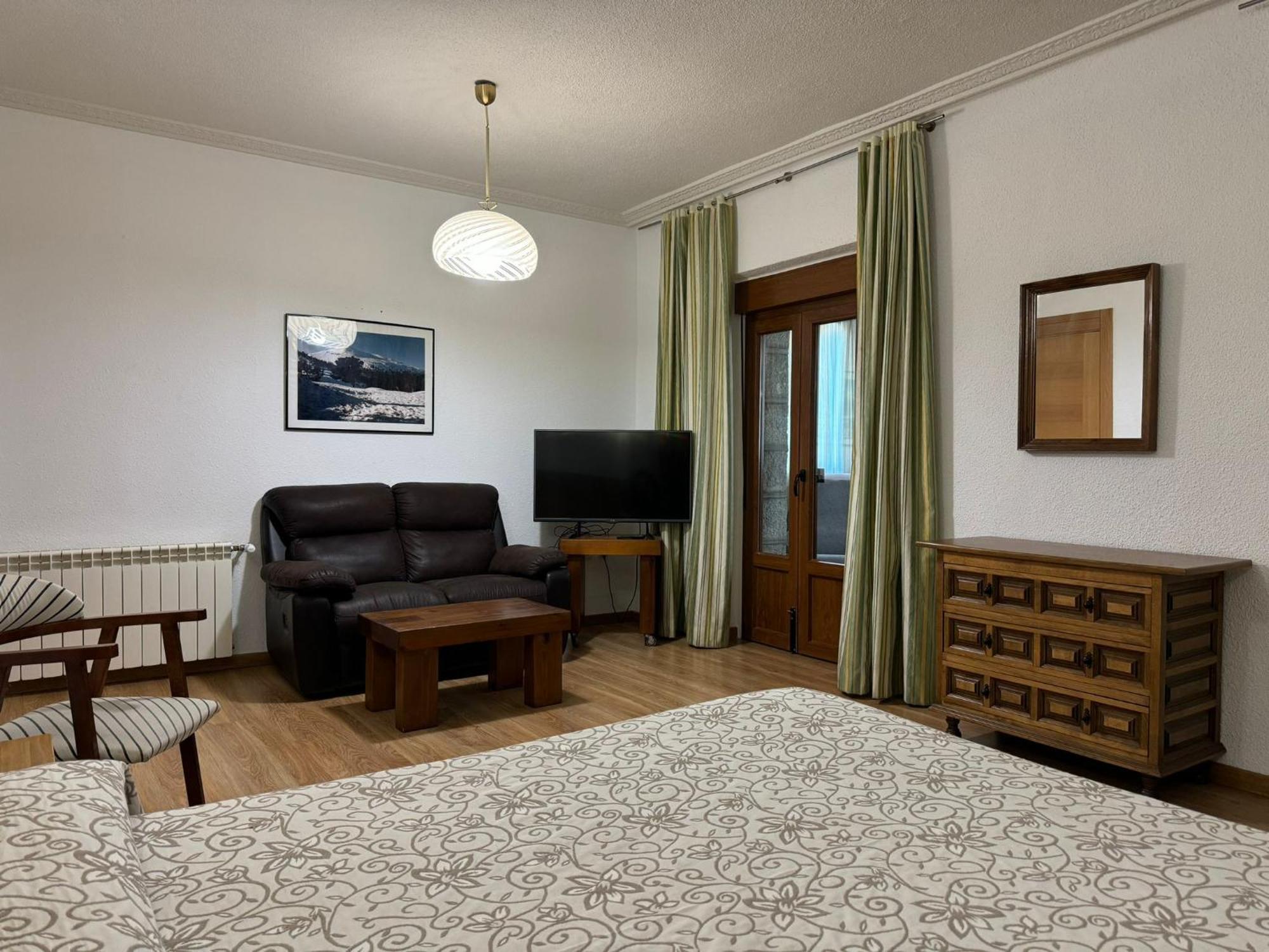 Hostal Aribel Longinos Cercedilla Dış mekan fotoğraf