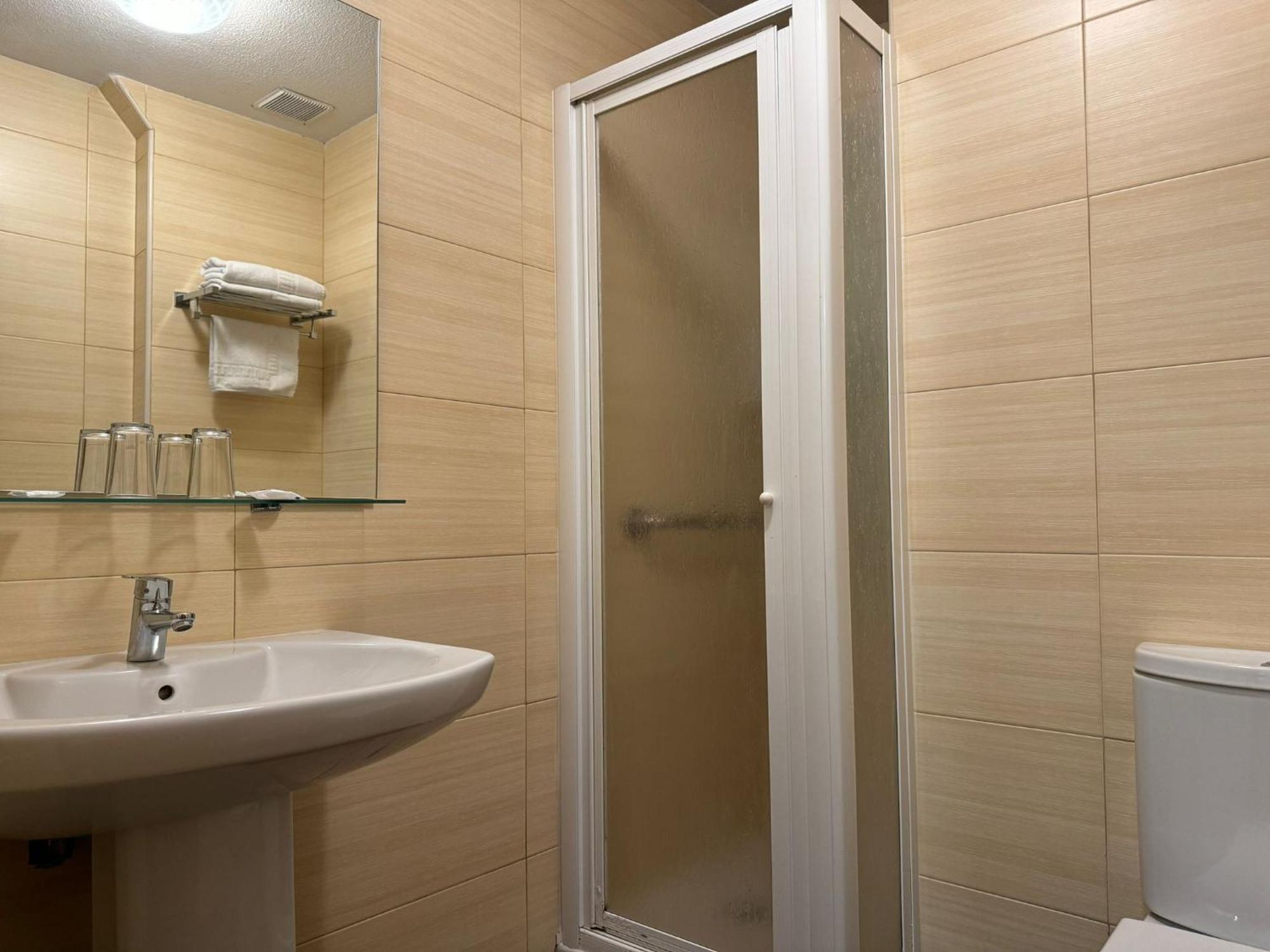 Hostal Aribel Longinos Cercedilla Dış mekan fotoğraf