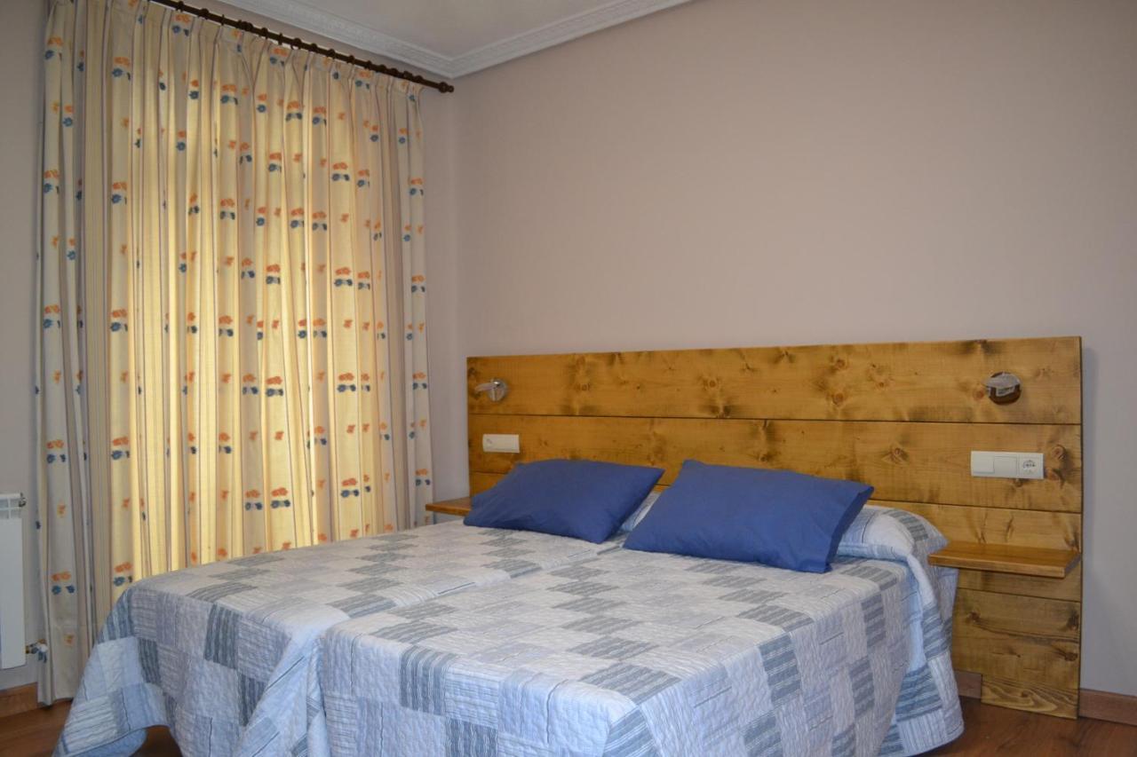 Hostal Aribel Longinos Otel Cercedilla Dış mekan fotoğraf